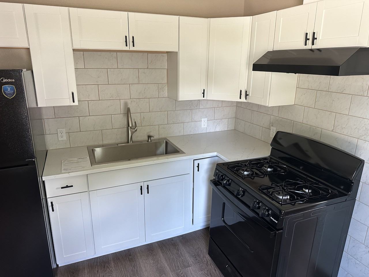 2401 E Maple Ave #NA - Photo 7 of 14