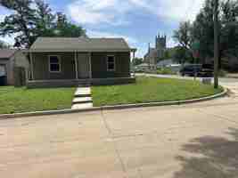 featured image of 2401 E Maple Ave #NA