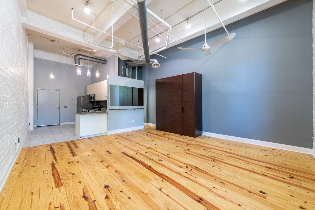 210 Walker St Sw #1 - Photo 3 of 7