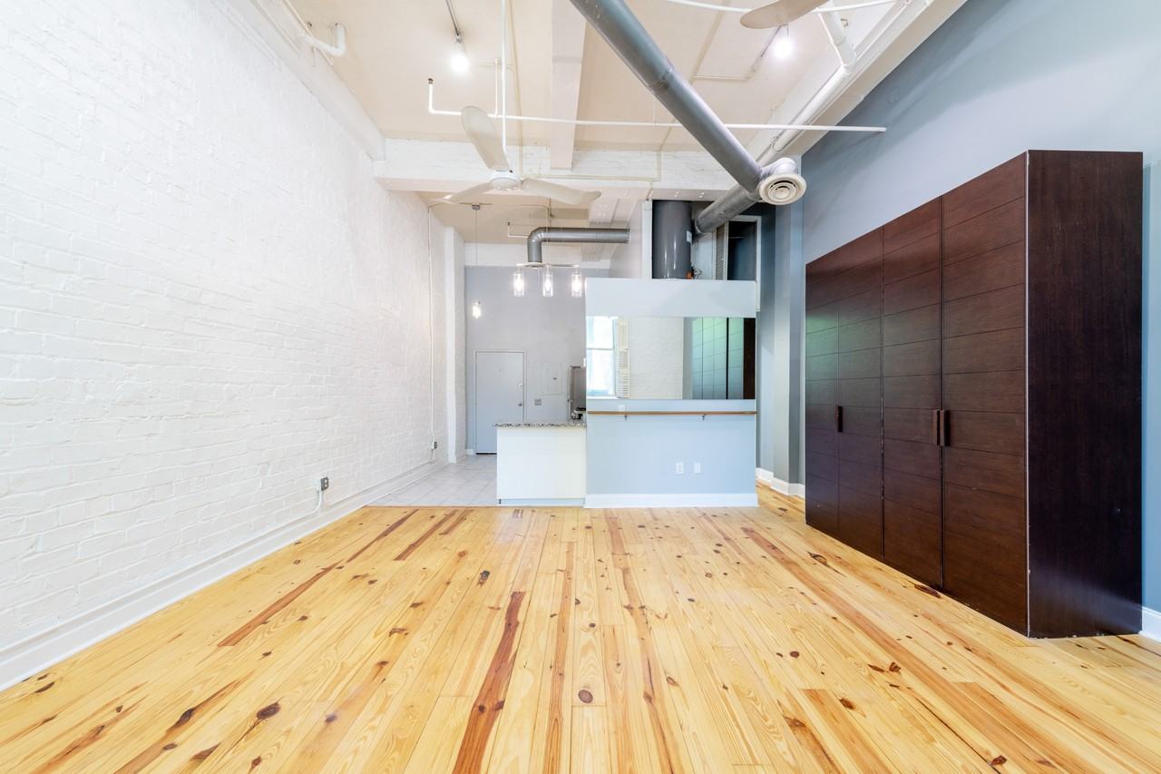 210 Walker St Sw #1 - Photo 5 of 7