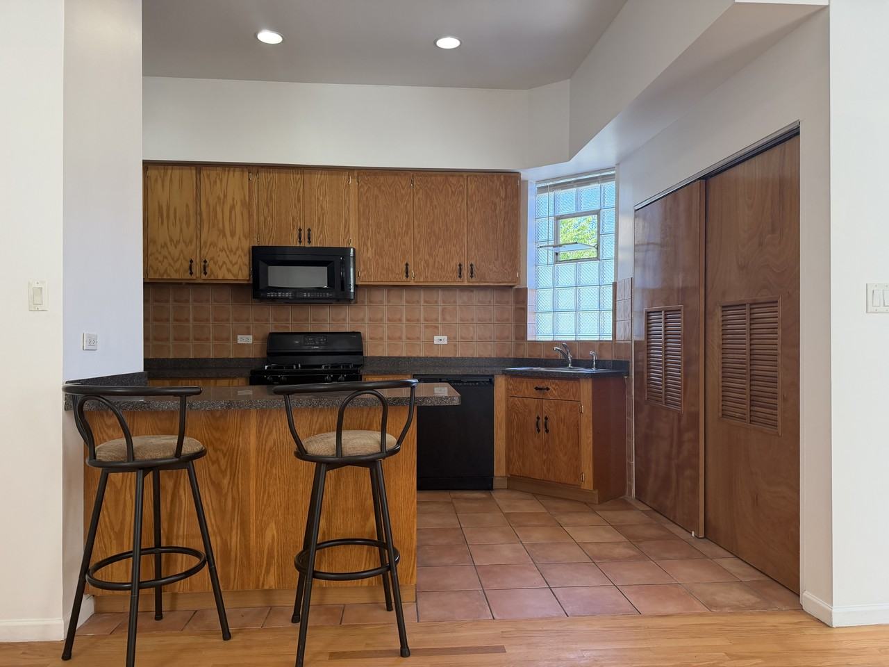 3259 W North Ave #2R - Photo 2 of 10