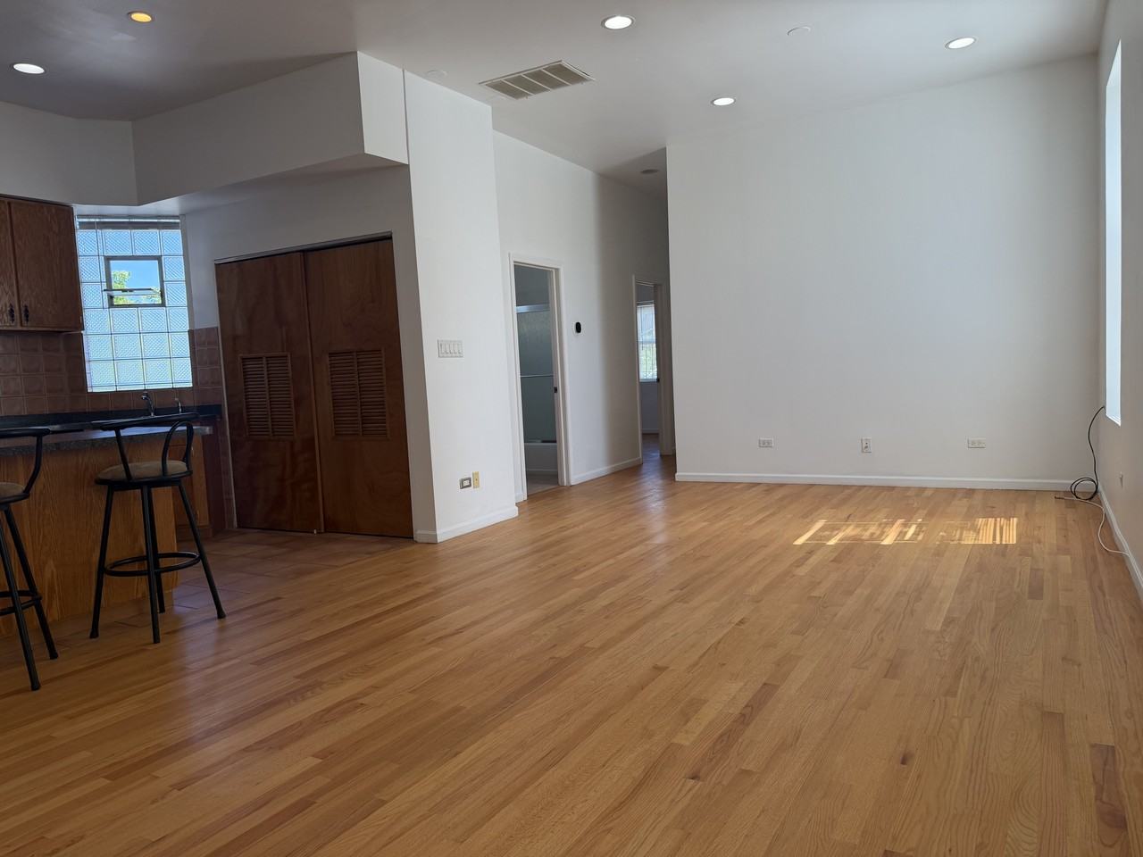3259 W North Ave #2R - Photo 4 of 10