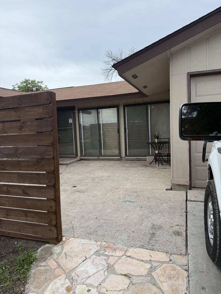 5134 Gawain Dr #NA - Photo 2 of 10