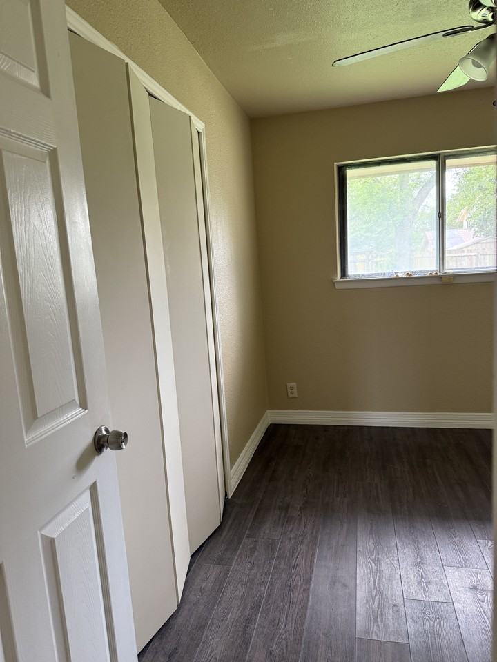5134 Gawain Dr #NA - Photo 7 of 10