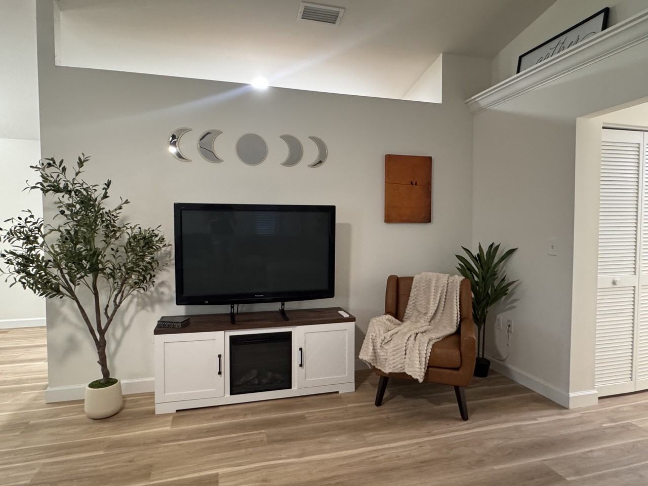 1324 Fawnwood Cir #NA - Photo 4 of 18
