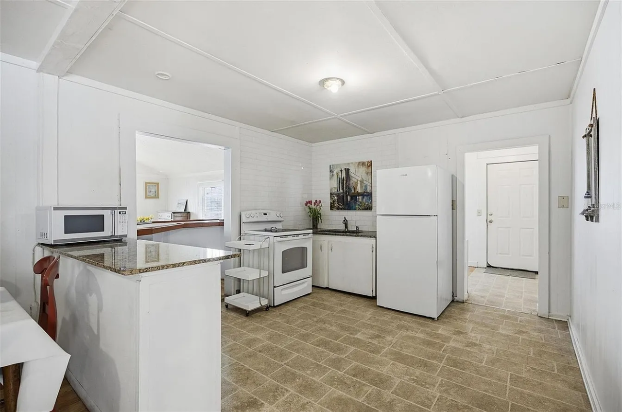 1405 S Flagler Ave #NA - Photo 6 of 12