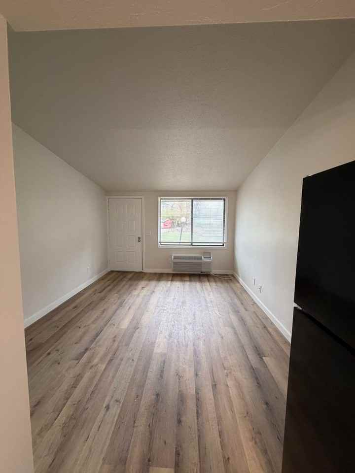 Newly Renovated Apartments Available NOW - Photo 2 of 5