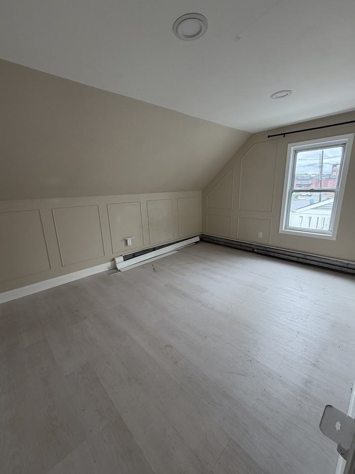 179181 West St #181 - Photo 5 of 9