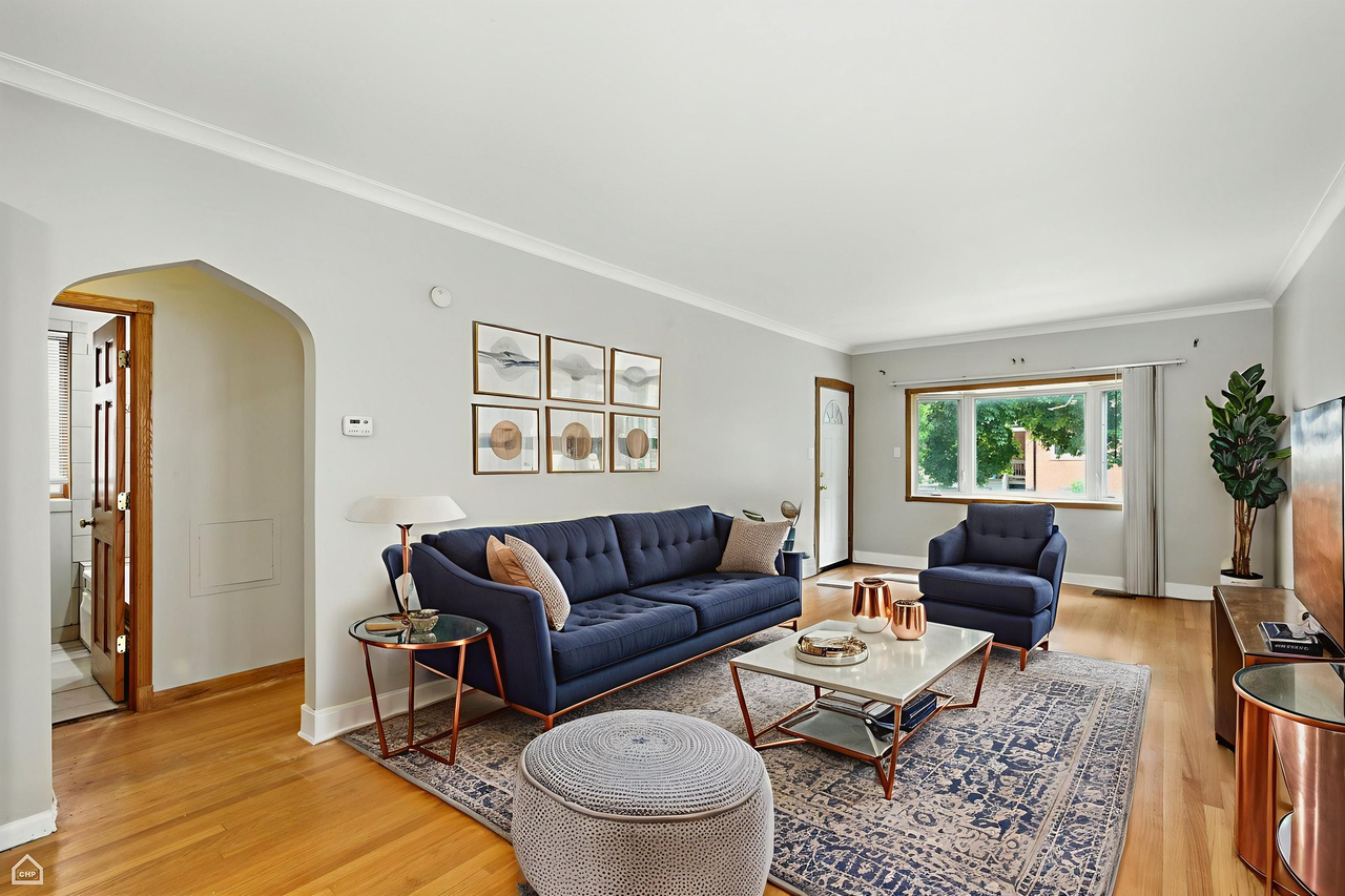 5837 W Peterson Ave #1 - Photo 4 of 13