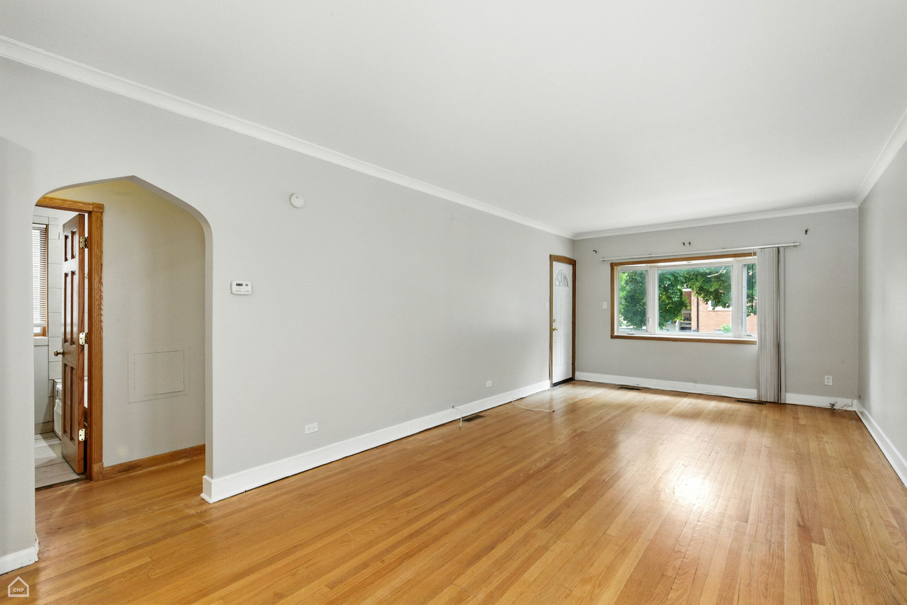 5837 W Peterson Ave #1 - Photo 5 of 13