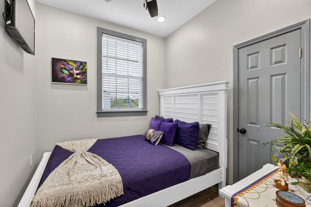 3200 Washington Ave #NA - Photo 7 of 14