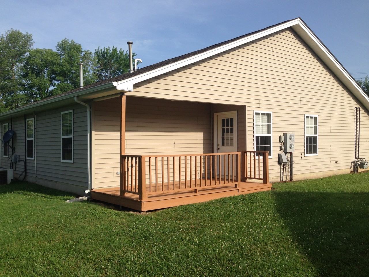 115 Del Acres Dr #A - Photo 2 of 3