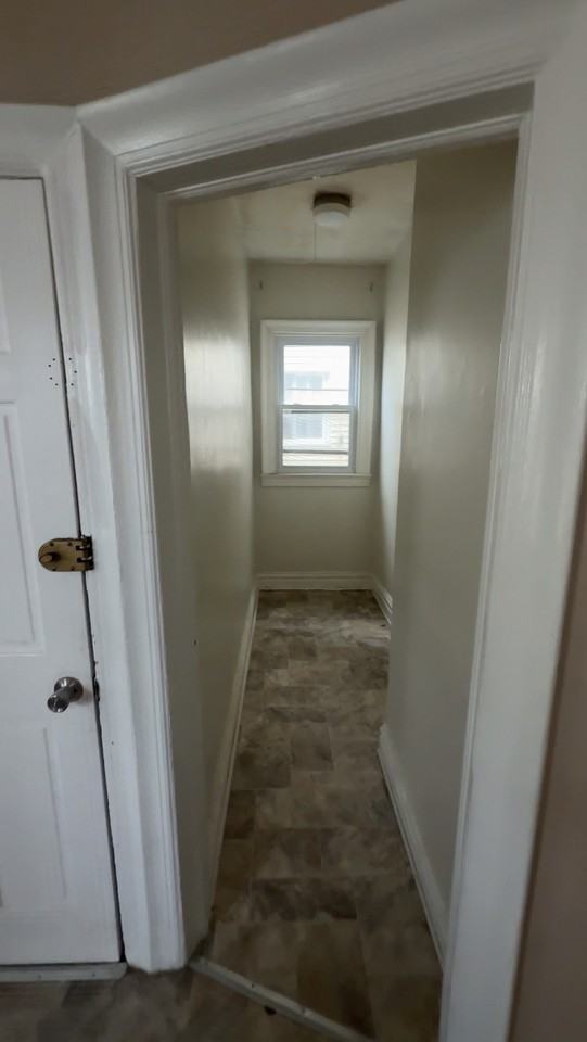 164 Autumn St #1 - Photo 5 of 10