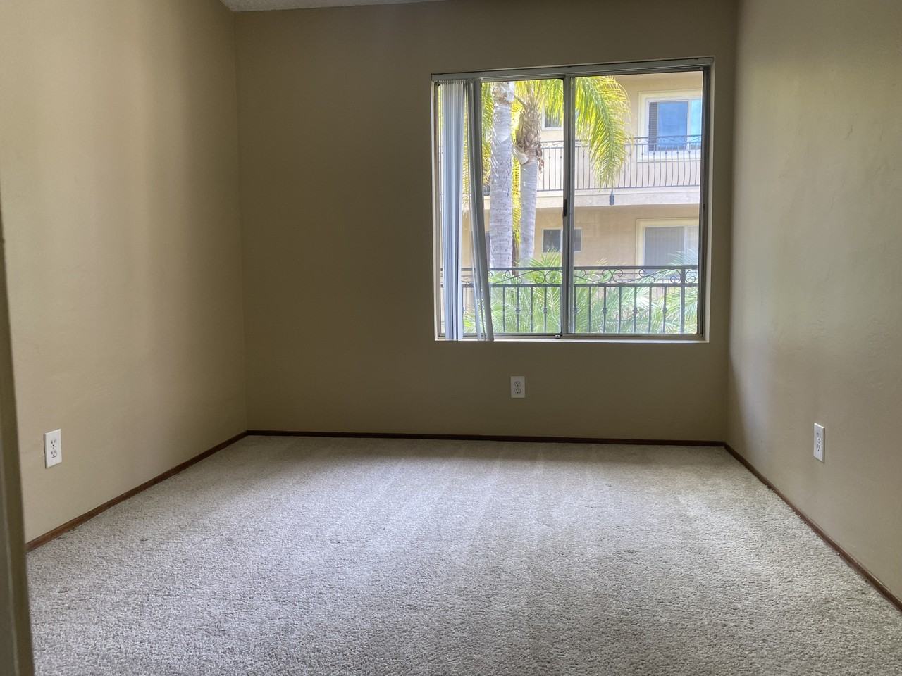7555 Linda Vista Rd #15 - Photo 4 of 13