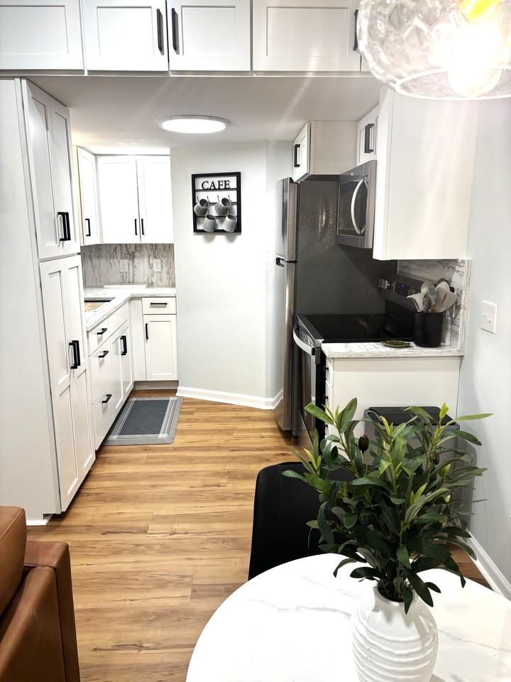 781 Wyndhurst Dr #1 - Photo 5 of 27
