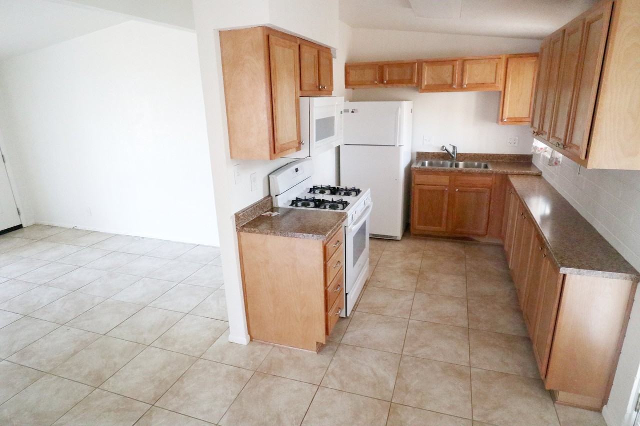 216 Whitton St #NA - Photo 2 of 12