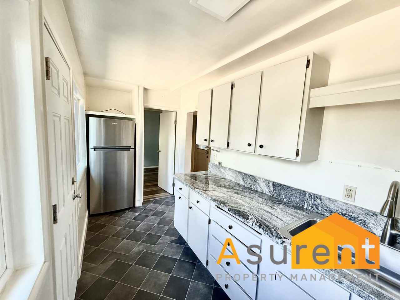 131 Coolidge St - Photo 2 of 15