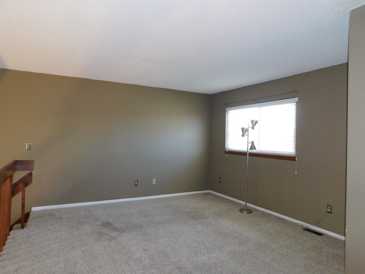 4044 S Carson St #F - Photo 5 of 15