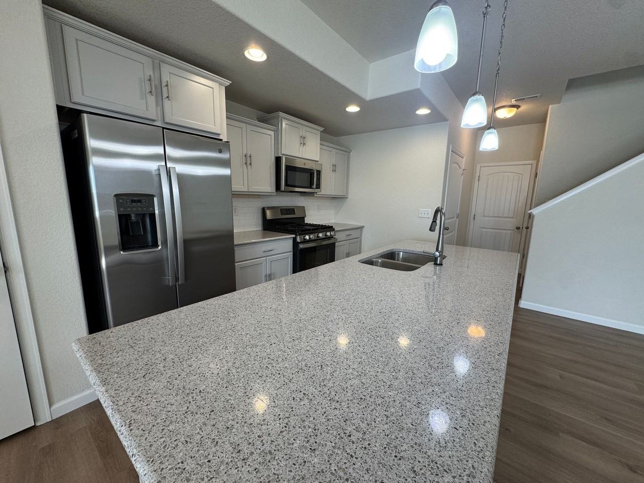 894 Petra Hts - Photo 7 of 18