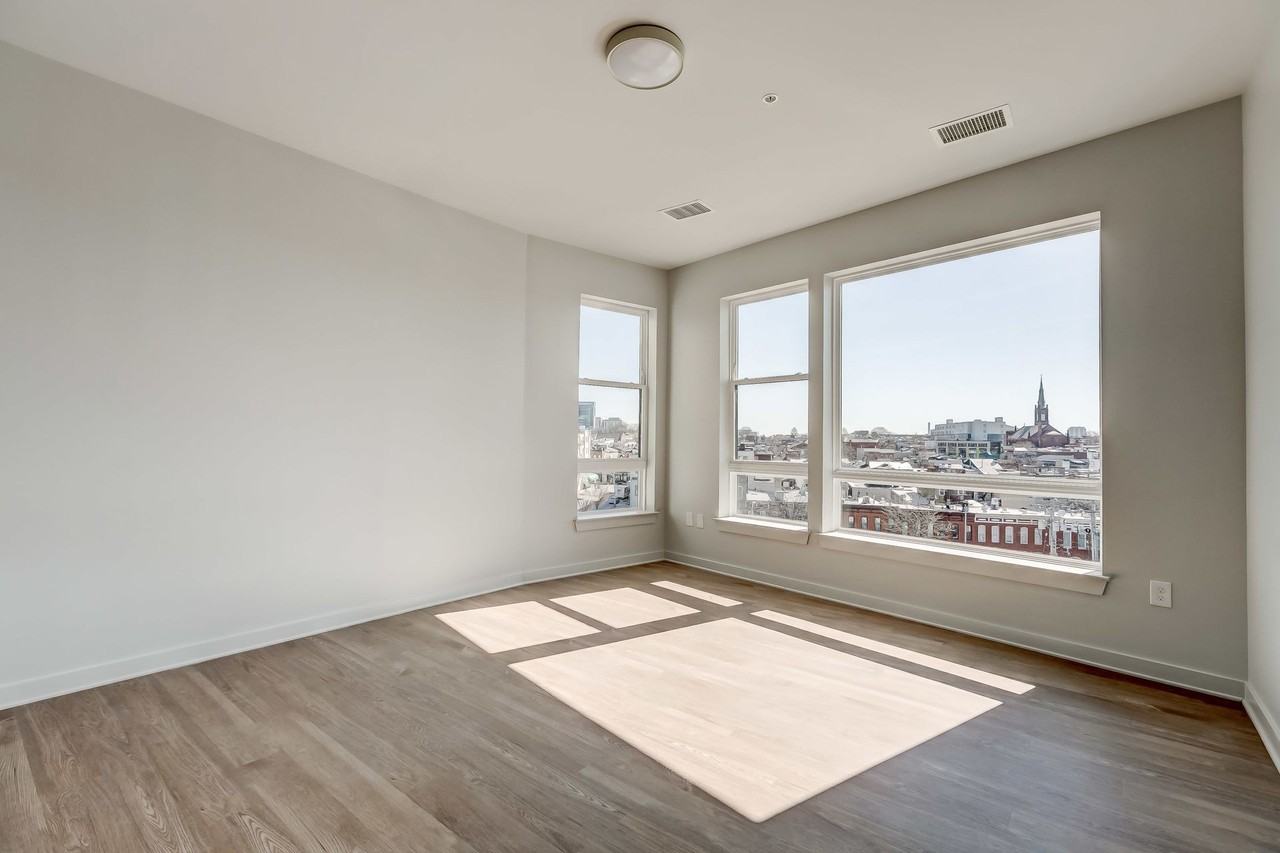 For Rent: Modern Urban Living at 115 W Hamburg – Your Ideal City Retreat Awaits! - Photo 6 of 50