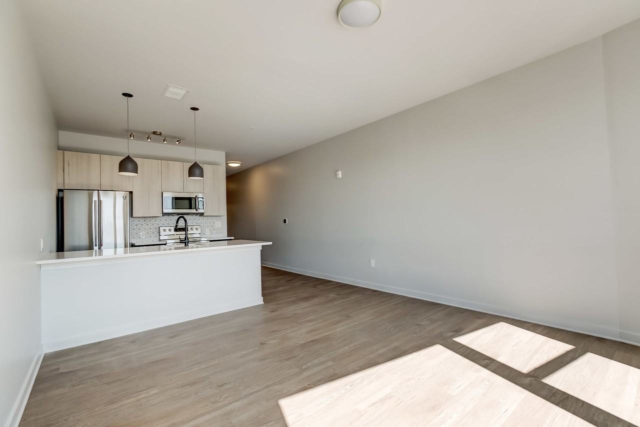 For Rent: Modern Urban Living at 115 W Hamburg – Your Ideal City Retreat Awaits! - Photo 7 of 50