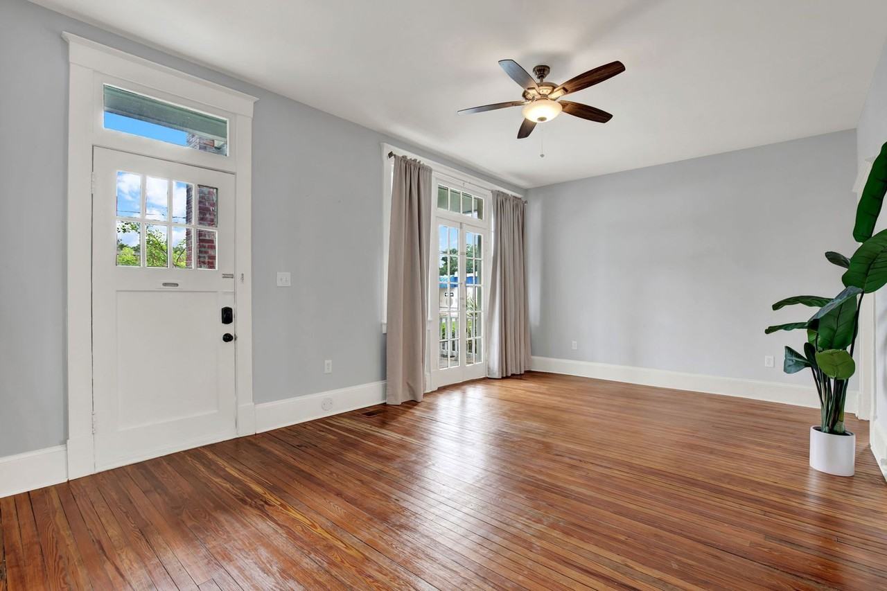 25 E 33rd St - Photo 4 of 31