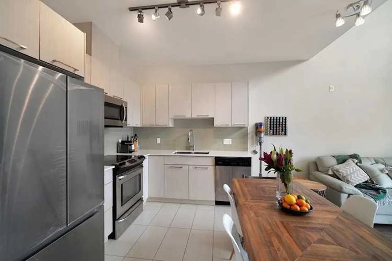 5248 Grimmer St - Photo 3 of 12