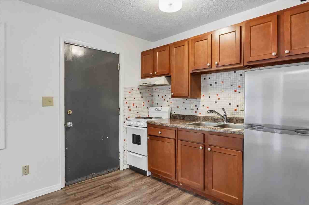 516 Church Street - Photo 3 of 27