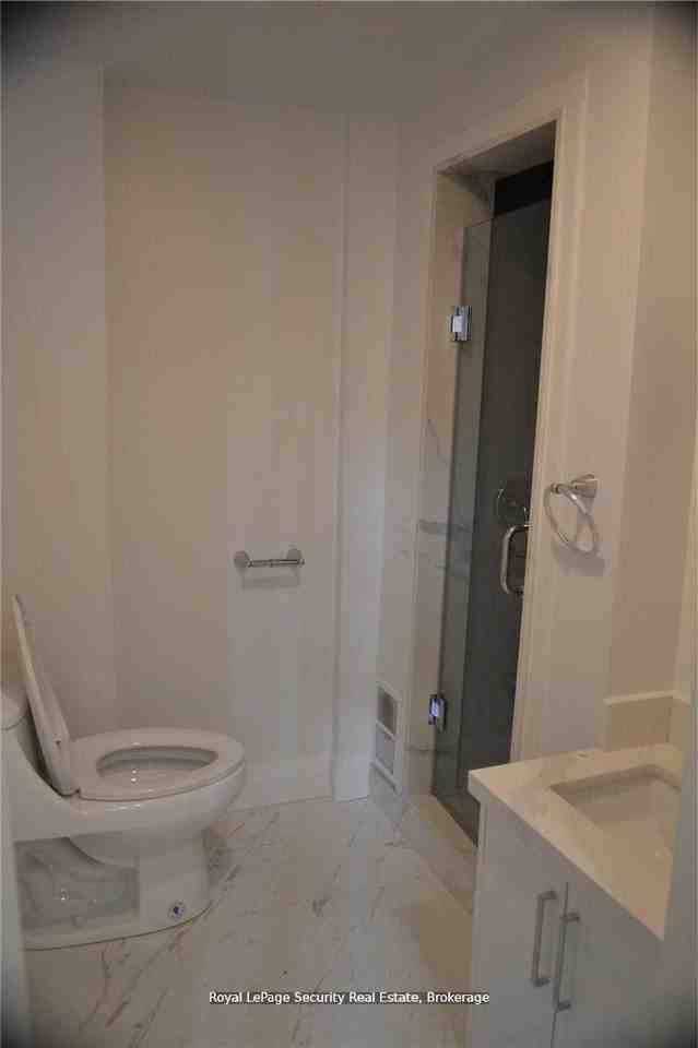 6 Rusholme Park Crescent #Main - Photo 6 of 10