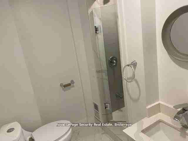 6 Rusholme Park Crescent #Main - Photo 7 of 10