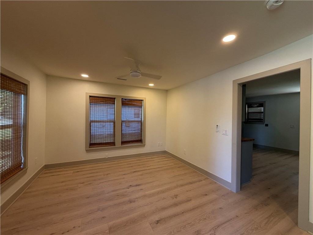 1434 S West Ave - Photo 7 of 15