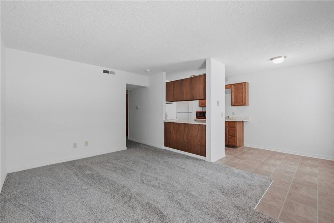 938 W Cleveland St #104 - Photo 4 of 19