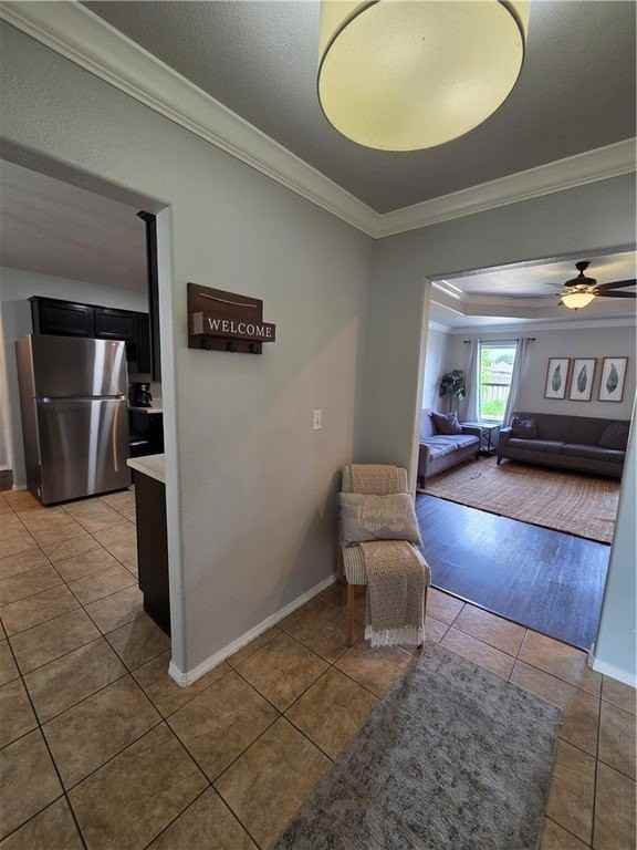 907 Sw River Rock St - Photo 7 of 25