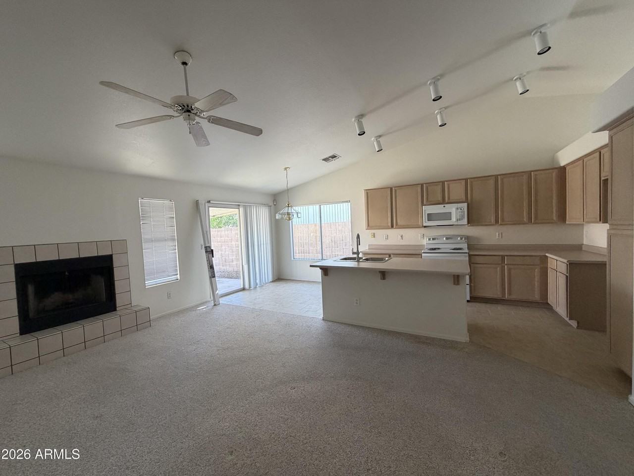 1407 W Bluefield Ave - Photo 4 of 4