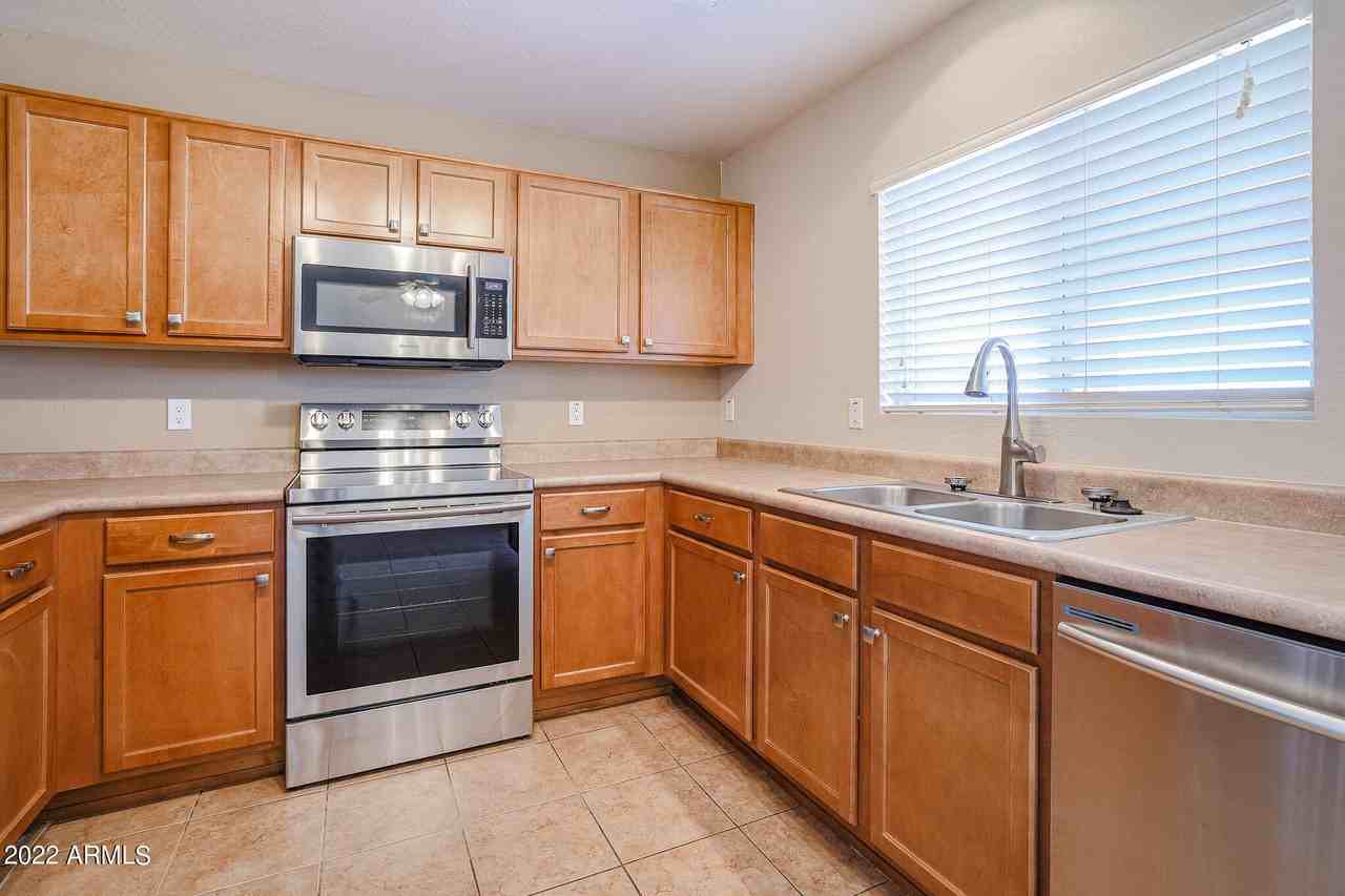 23339 W Twilight Trl - Photo 3 of 22