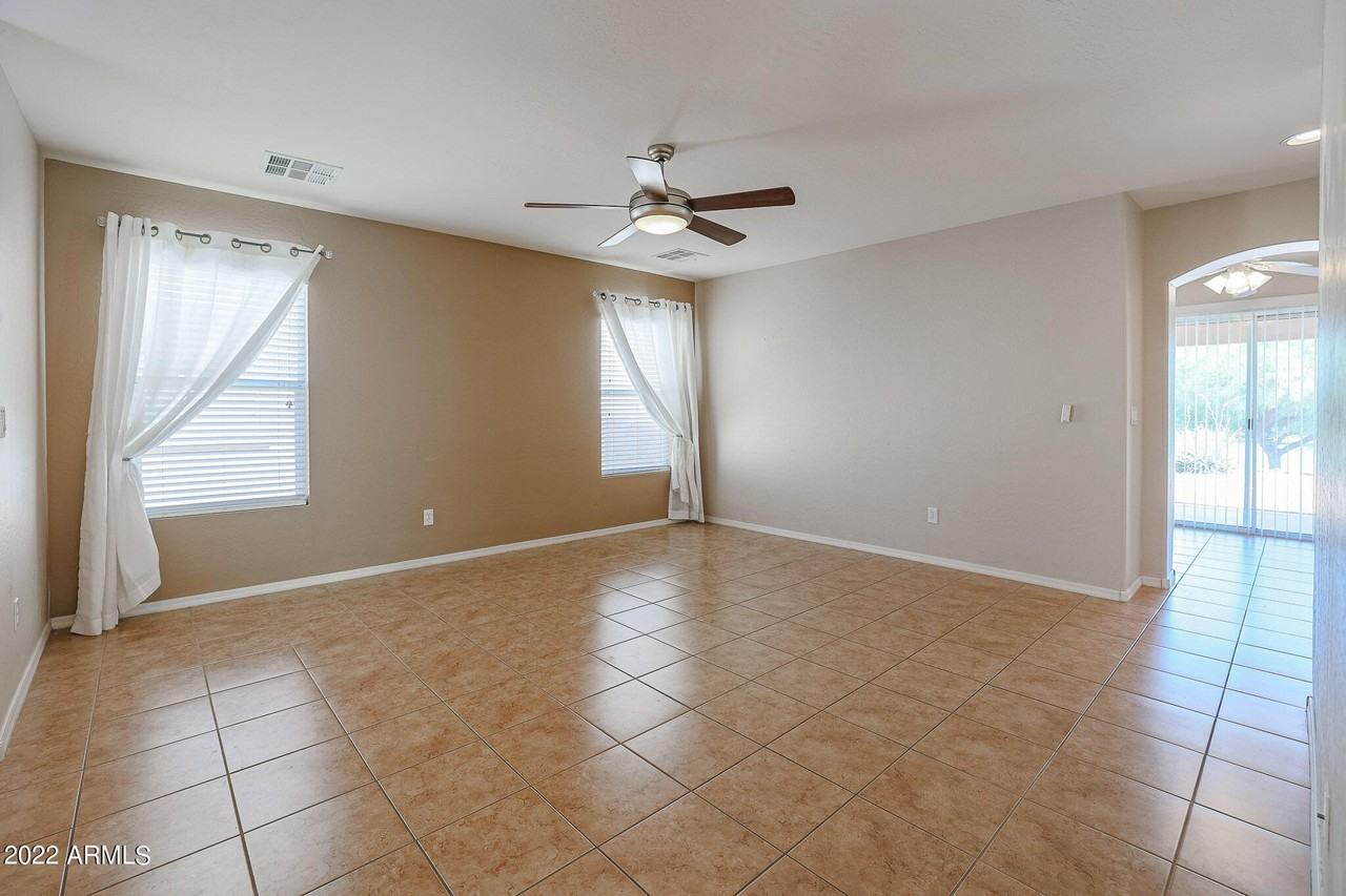 23339 W Twilight Trl - Photo 5 of 22