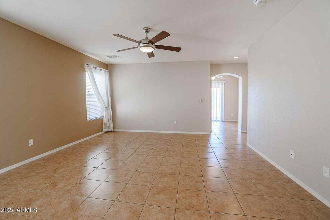 23339 W Twilight Trl - Photo 6 of 22
