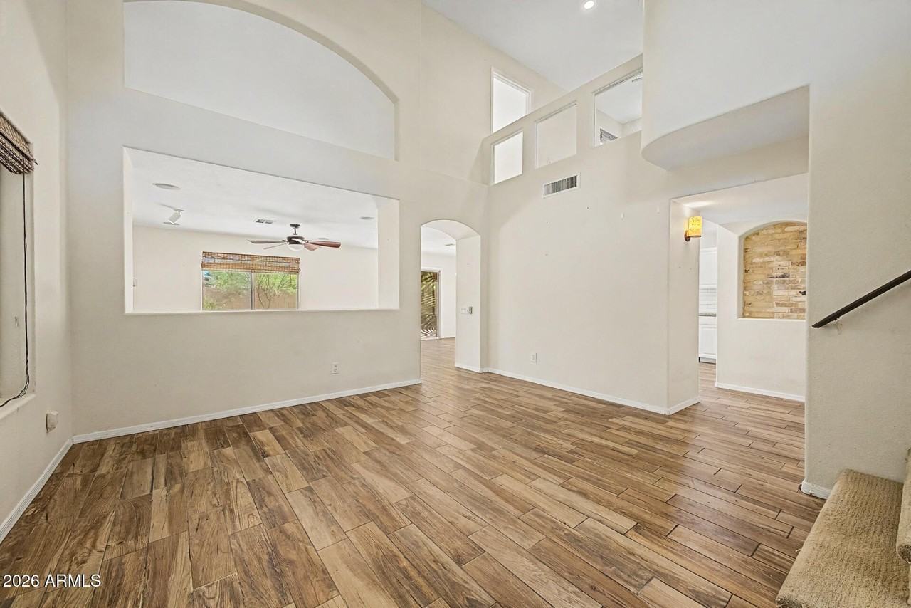 2155 W Olla Ave - Photo 7 of 34
