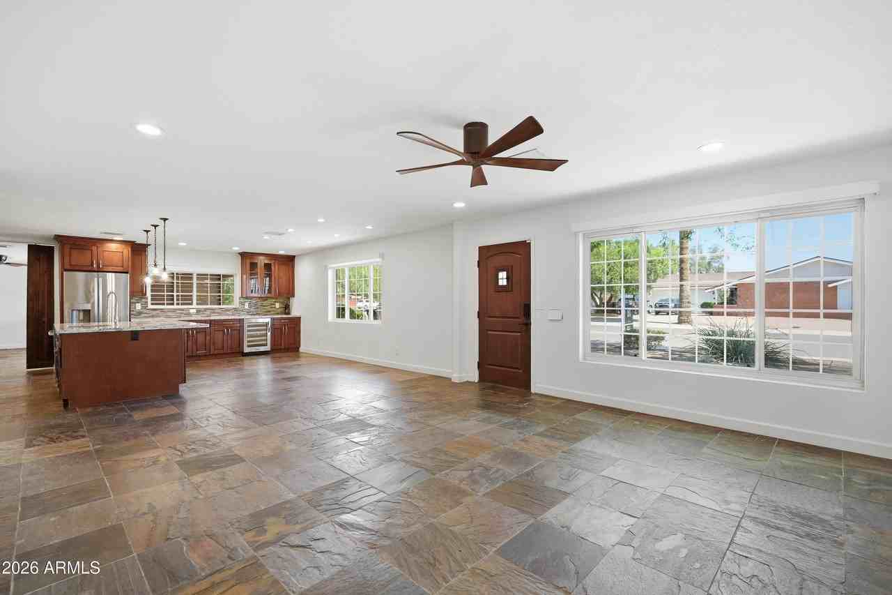 8307 E Clarendon Ave - Photo 7 of 31
