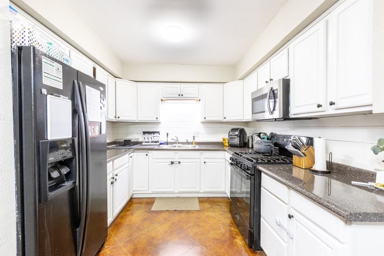 107 Half Oak Dr - Photo 5 of 12