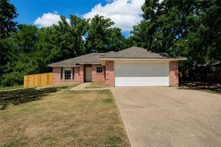 2402 Jaguar Ct - Photo 1 of 1