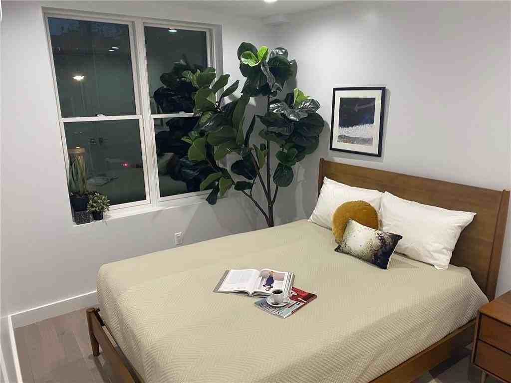 460 E New York Ave #2A - Photo 6 of 9