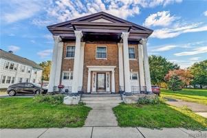 featured image of 227 Abbott Rd #4