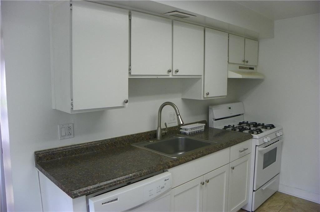 82 Adams St #1 - Photo 4 of 9