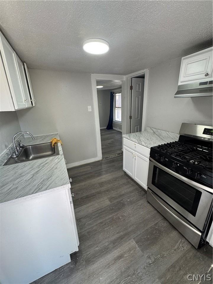 108 Gold St - Photo 2 of 9