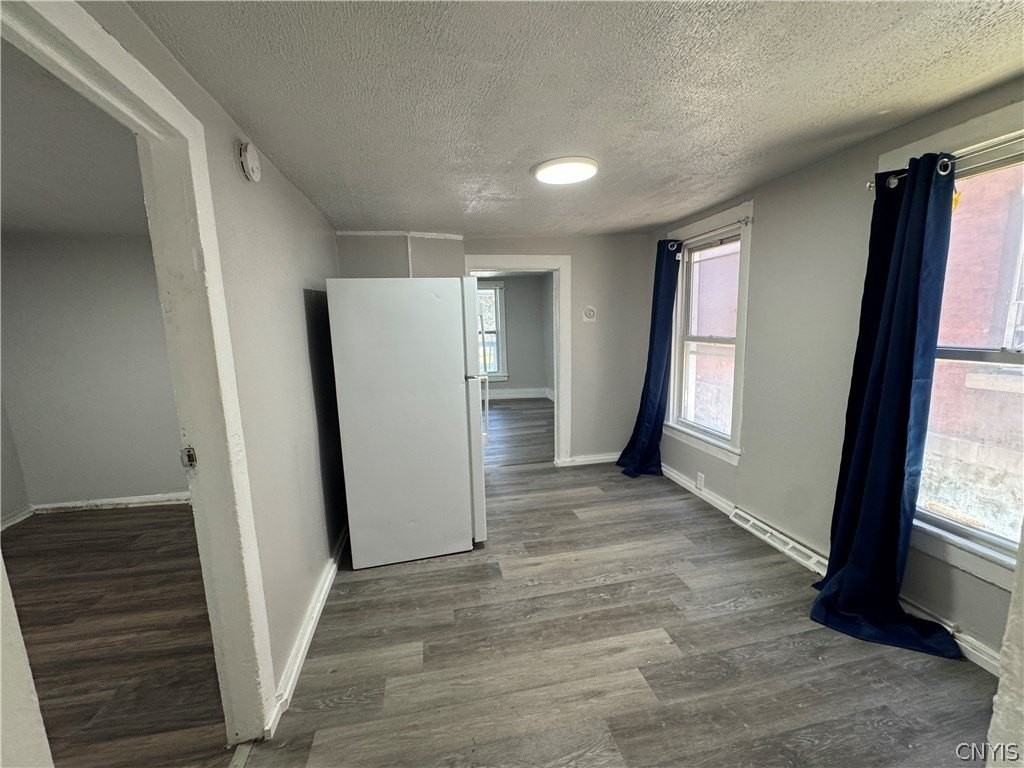 108 Gold St - Photo 4 of 9