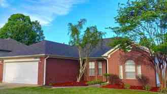2225 Redwood - Photo 1 of 1