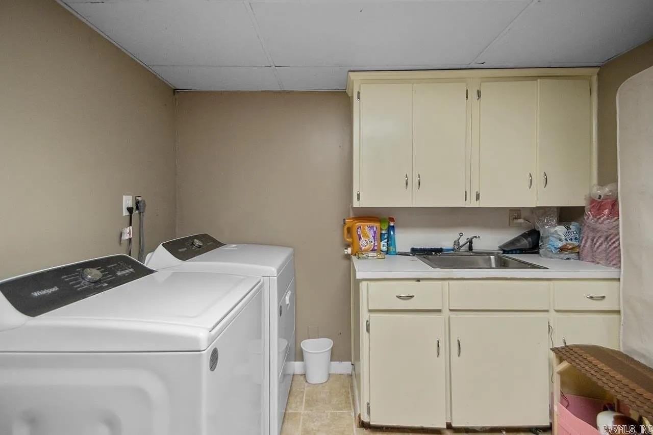 23 Evergreen Park - Photo 3 of 13