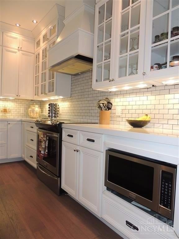 775 Summit Ave - Photo 4 of 19