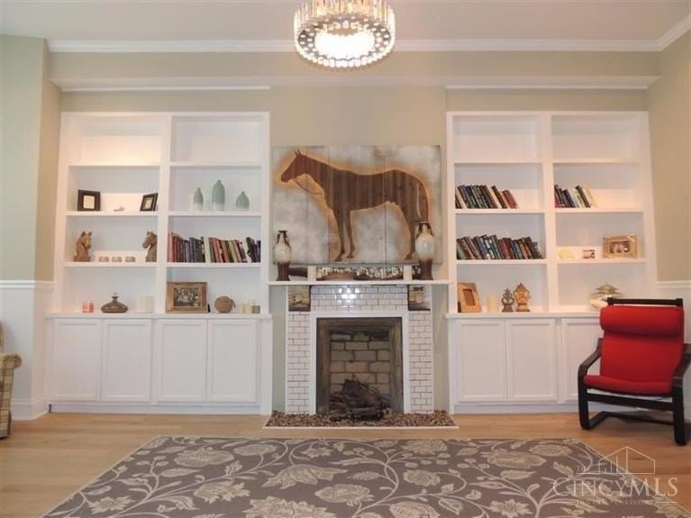 775 Summit Ave - Photo 6 of 19